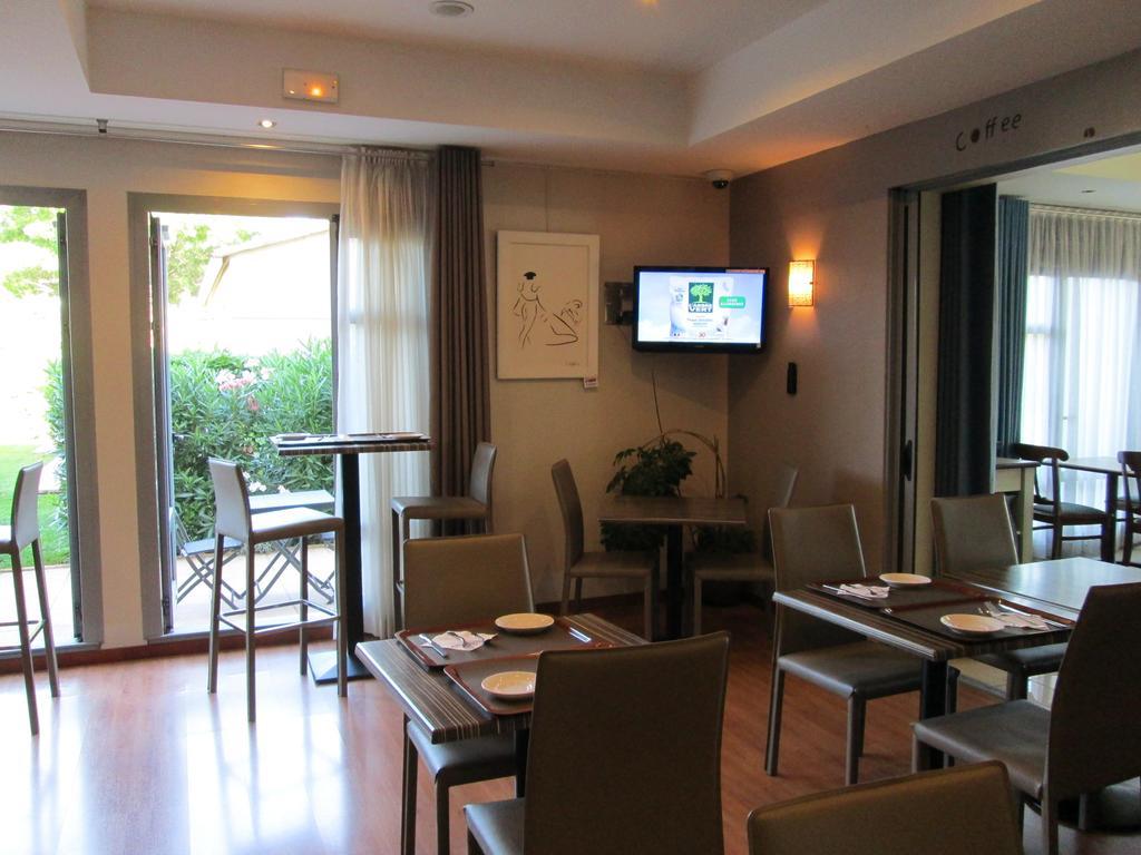 Top Motel Istres Eksteriør billede