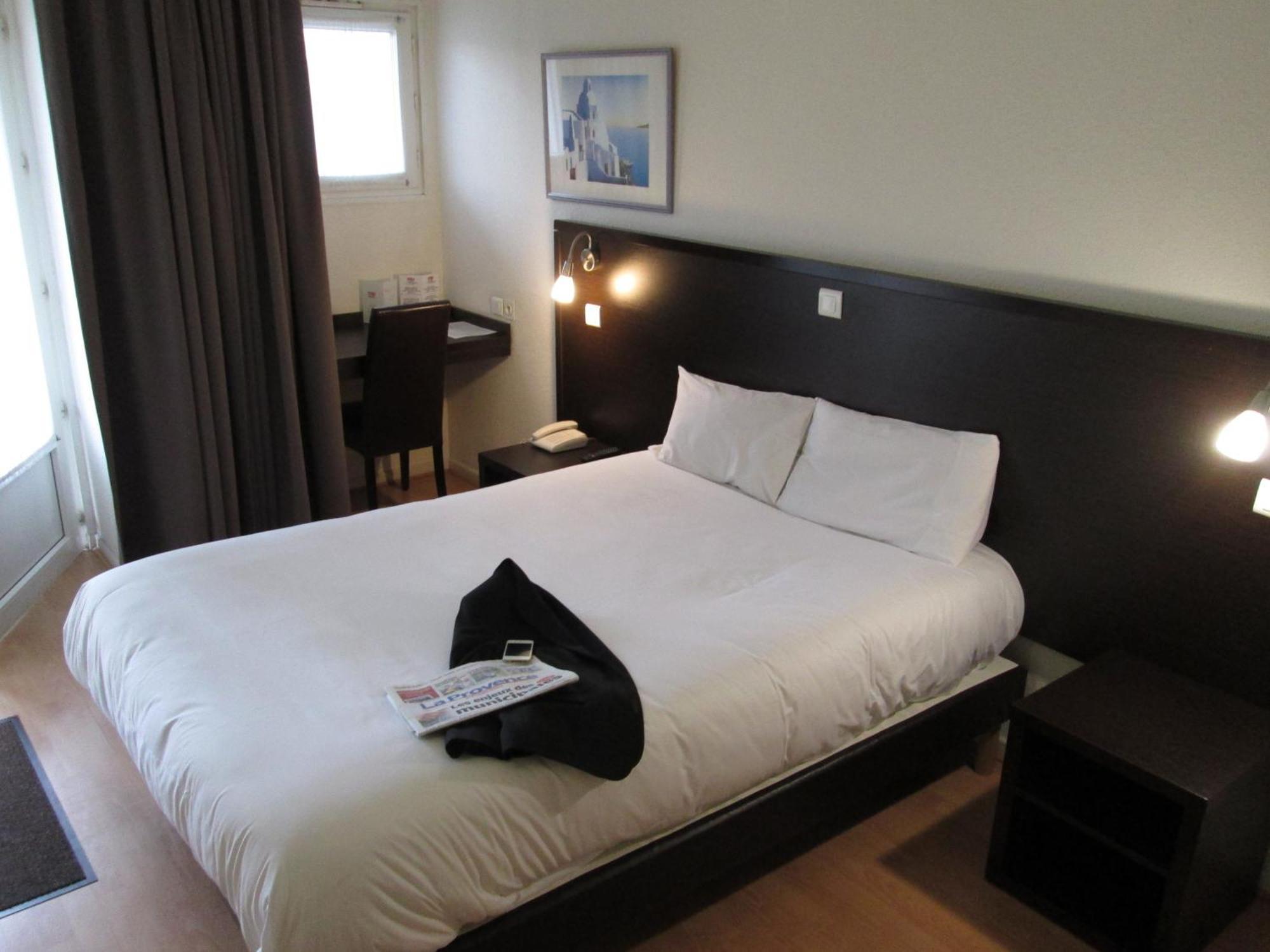Top Motel Istres Eksteriør billede