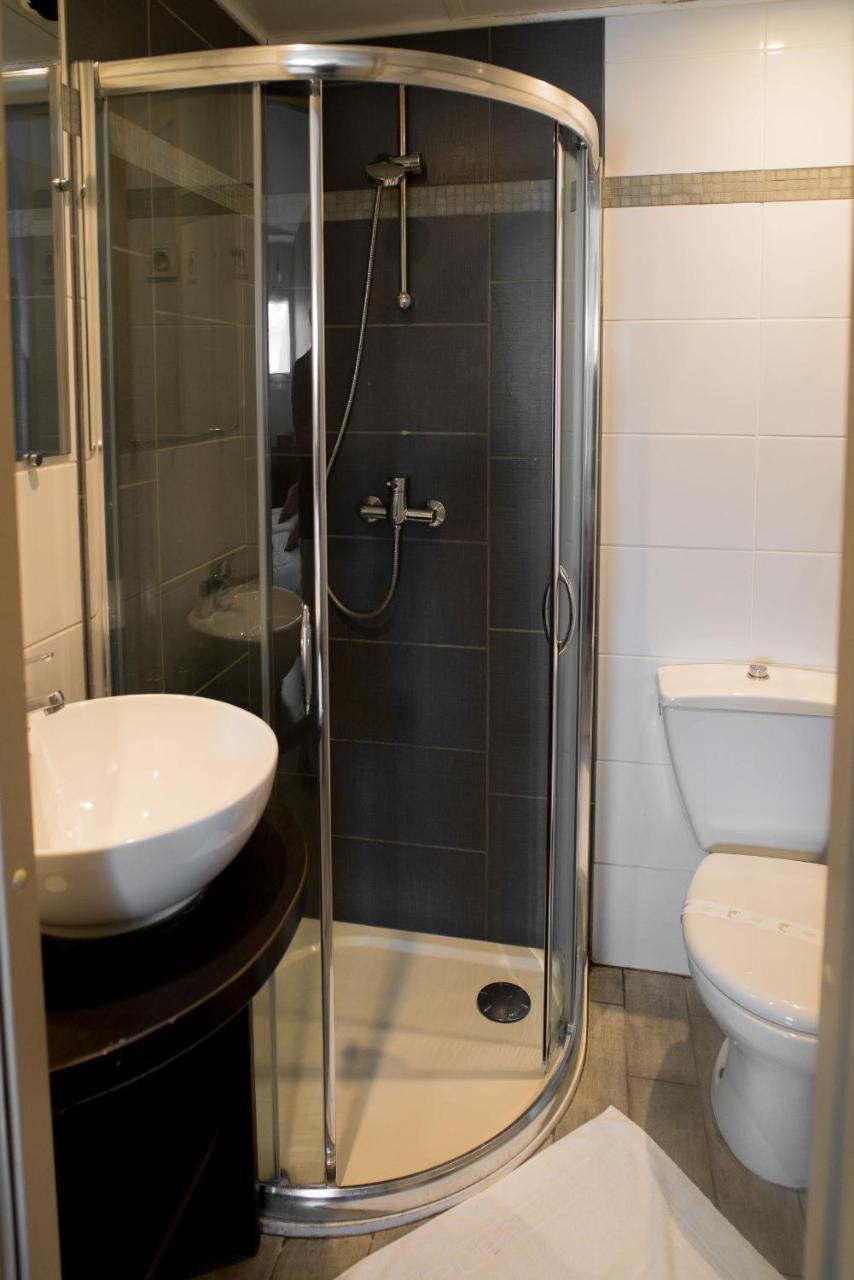 Top Motel Istres Eksteriør billede